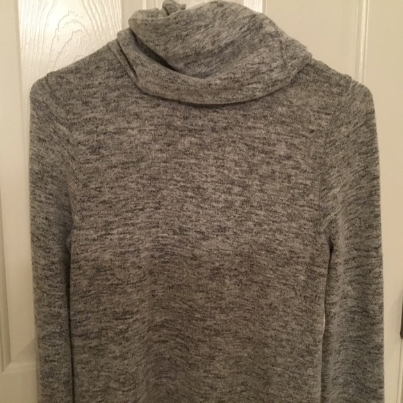 Papillon grey sweater dress with removable scarf - Picture 8 of 10